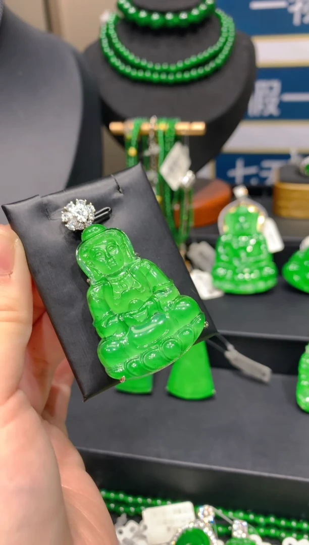 颈饰银S925镶嵌翡翠30一季