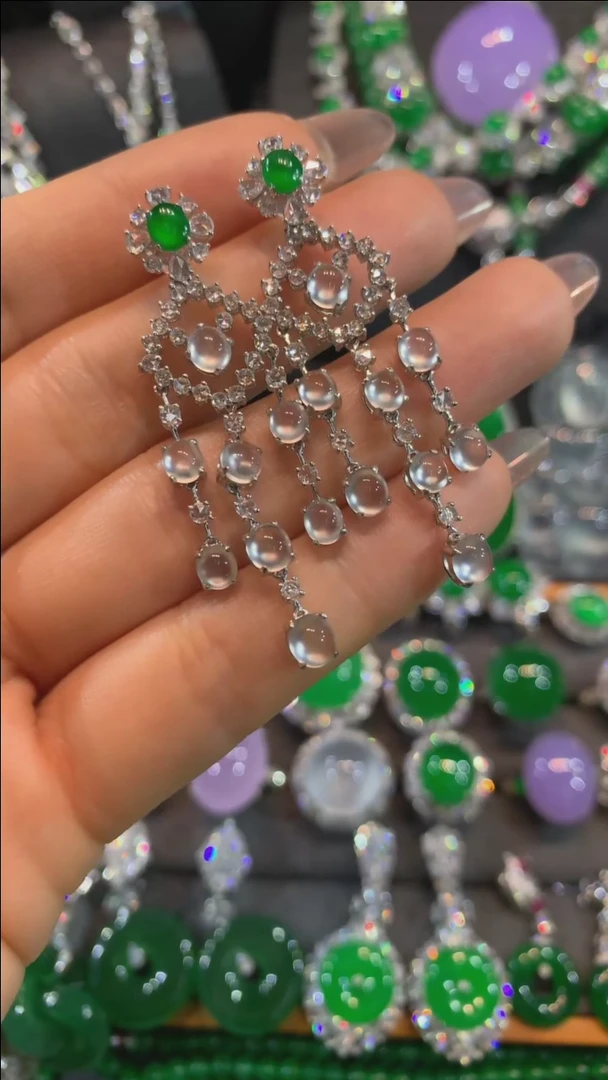 【闪购商品】翡翠耳饰18K金镶嵌耳饰