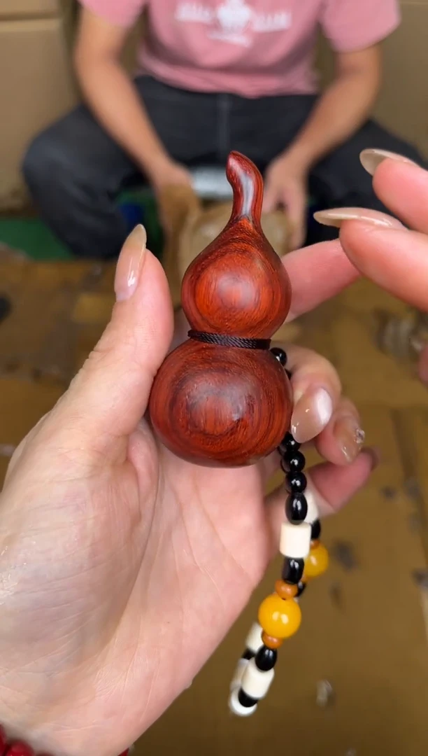 尚品精品手串《无礼盒》