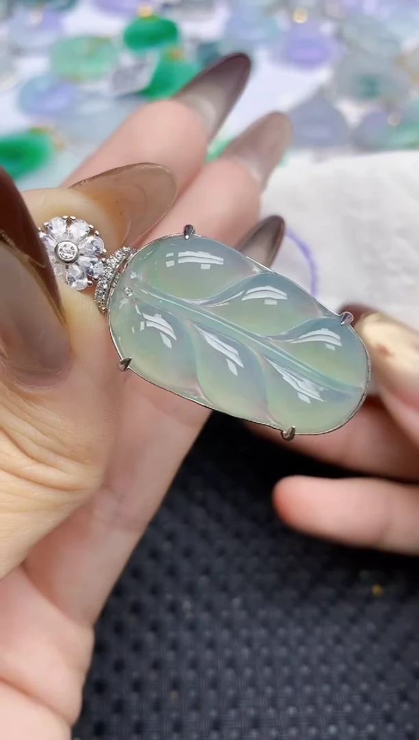 颈饰银S925镶嵌翡翠22   天然翡翠A货  百元以上9米证书费自理