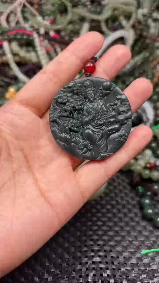 颈饰未镶嵌和田玉1