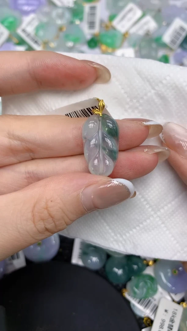 颈饰18K金镶嵌翡翠11111111