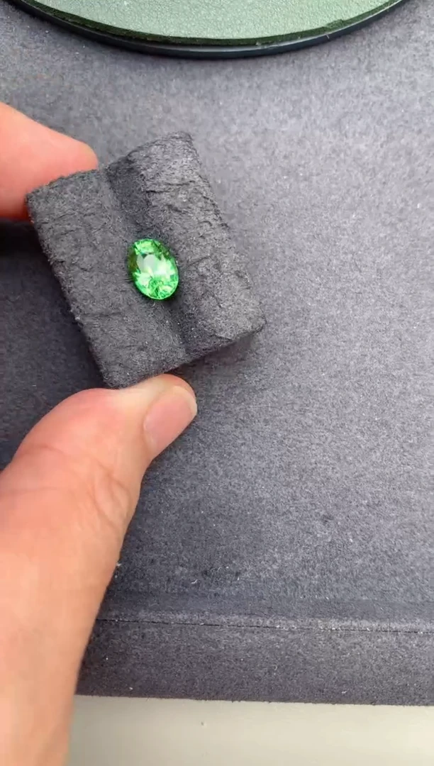 石榴石裸石未镶嵌2ct沙弗莱