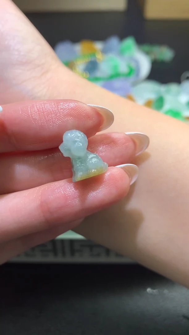 未镶嵌定制翡翠毛货 13.4-10.8-7.5