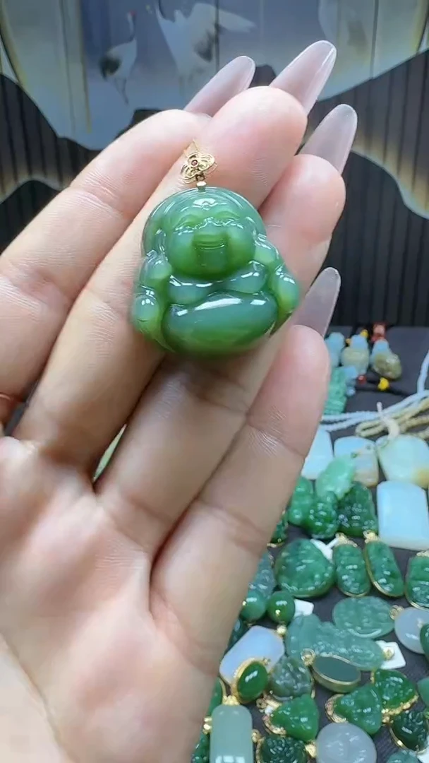 【闪购商品】和田玉挂件18K金镶嵌1