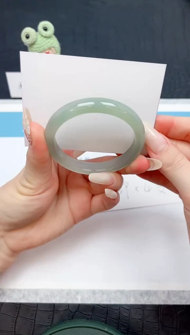 【闪购商品】石英质玉手镯未镶嵌19-54.2