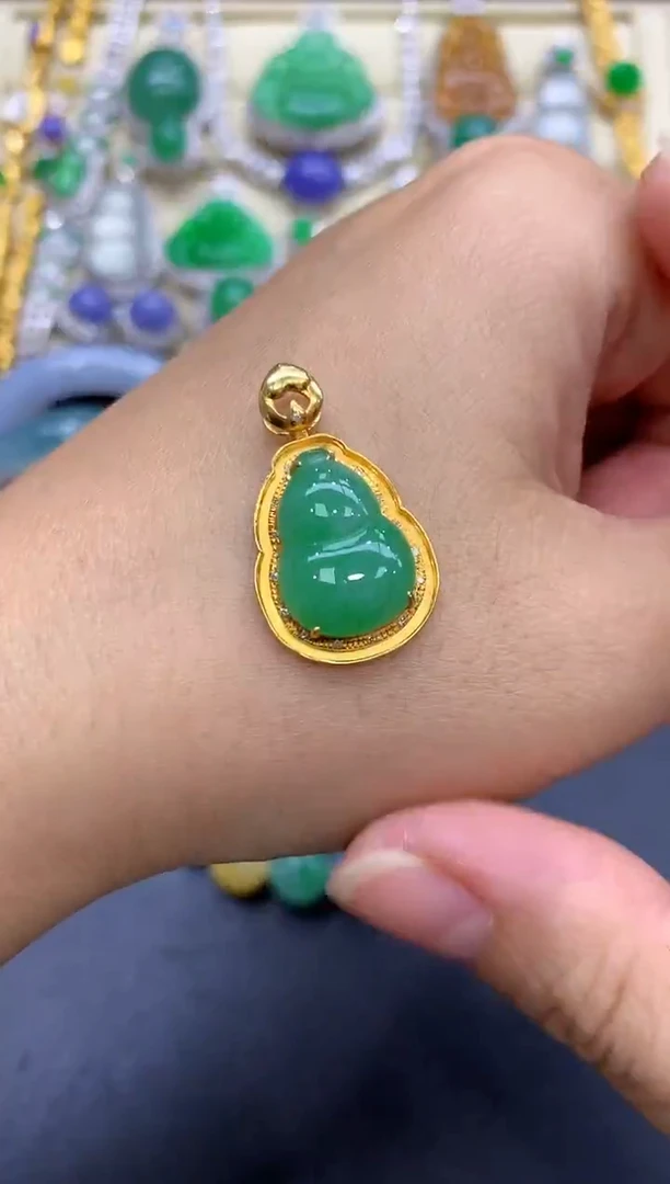 颈饰18K金镶嵌翡翠203-中国好珍宝