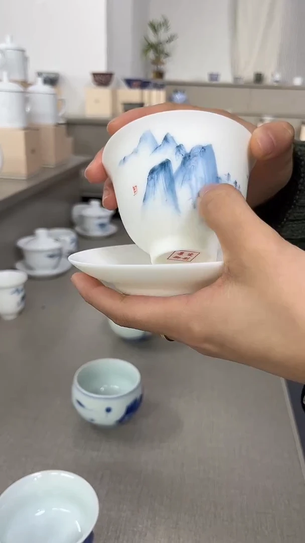 景德镇高温烧山水三才盖碗