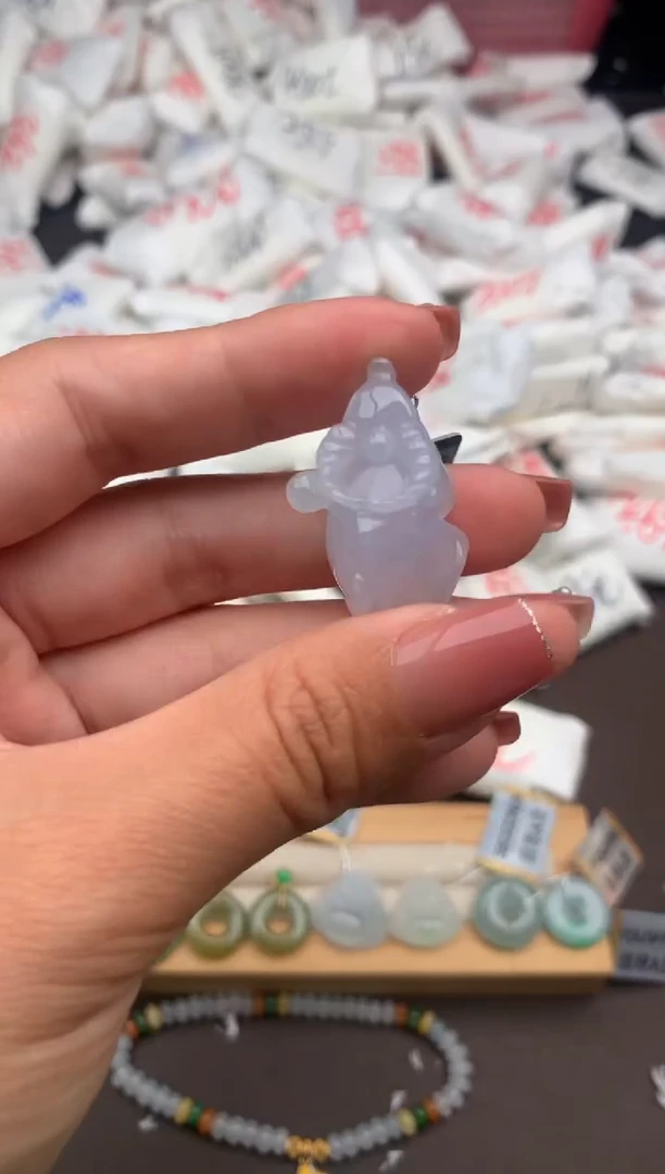 【闪购商品】翡翠挂件18K金镶嵌一