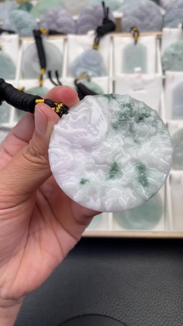 颈饰未镶嵌翡翠天然缅甸翡翠A货384