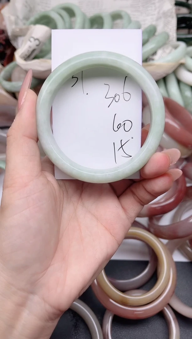 未镶嵌手镯石英质玉306