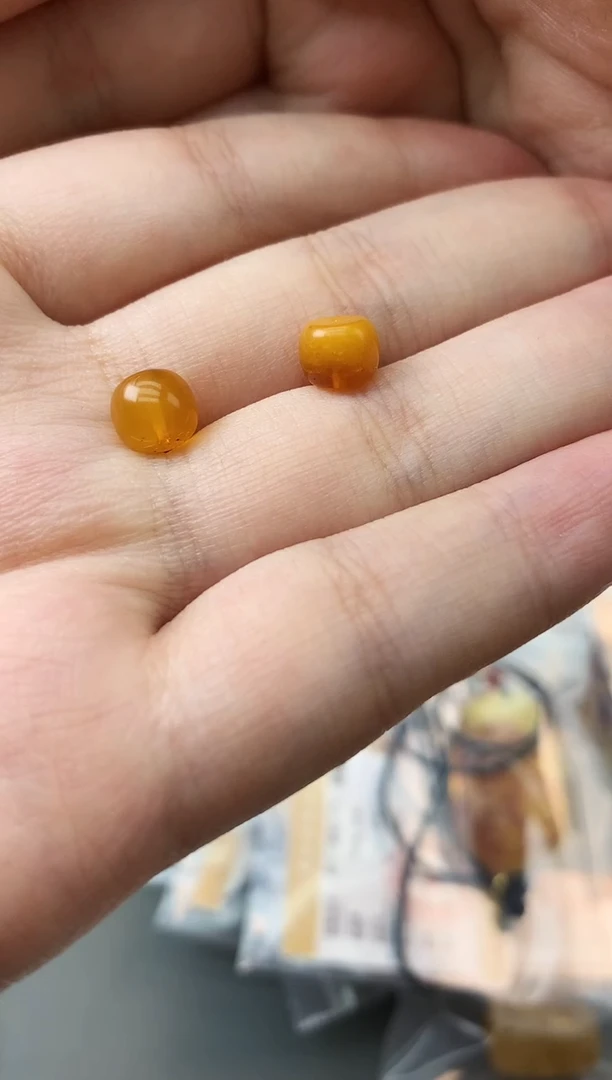 未镶嵌琥珀珠宝奇石1