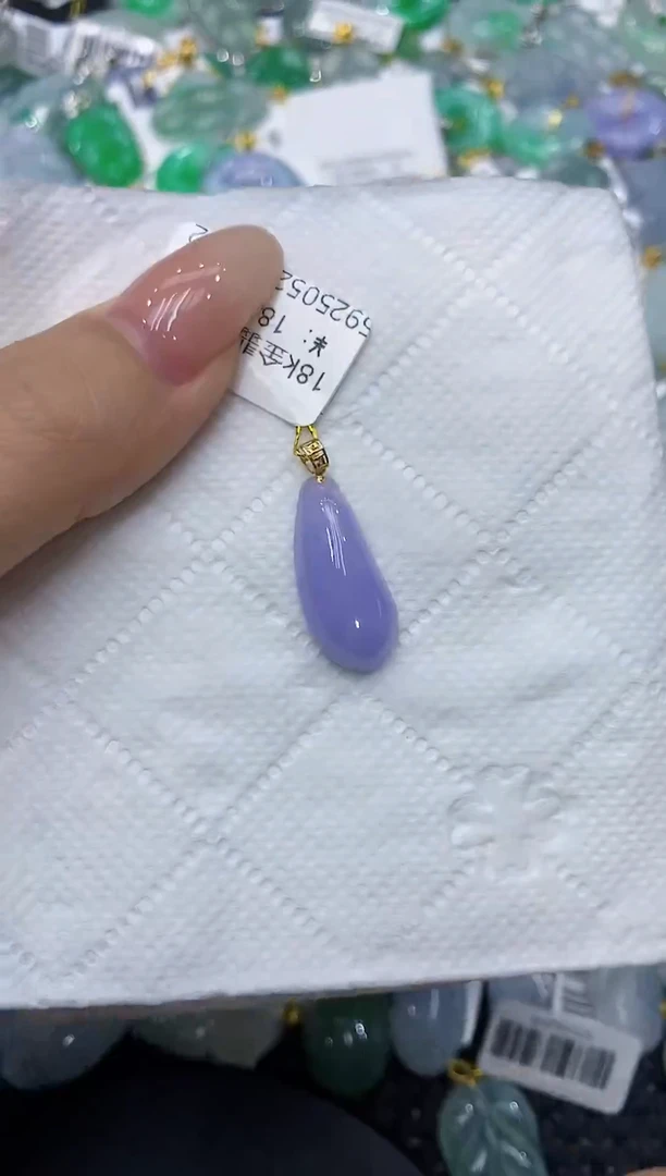 翡翠18K金镶嵌颈饰111111111111