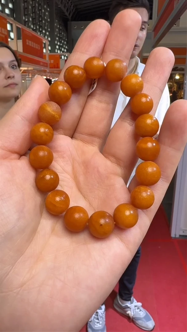 未镶嵌琥珀手链上海珠宝展假一罚十