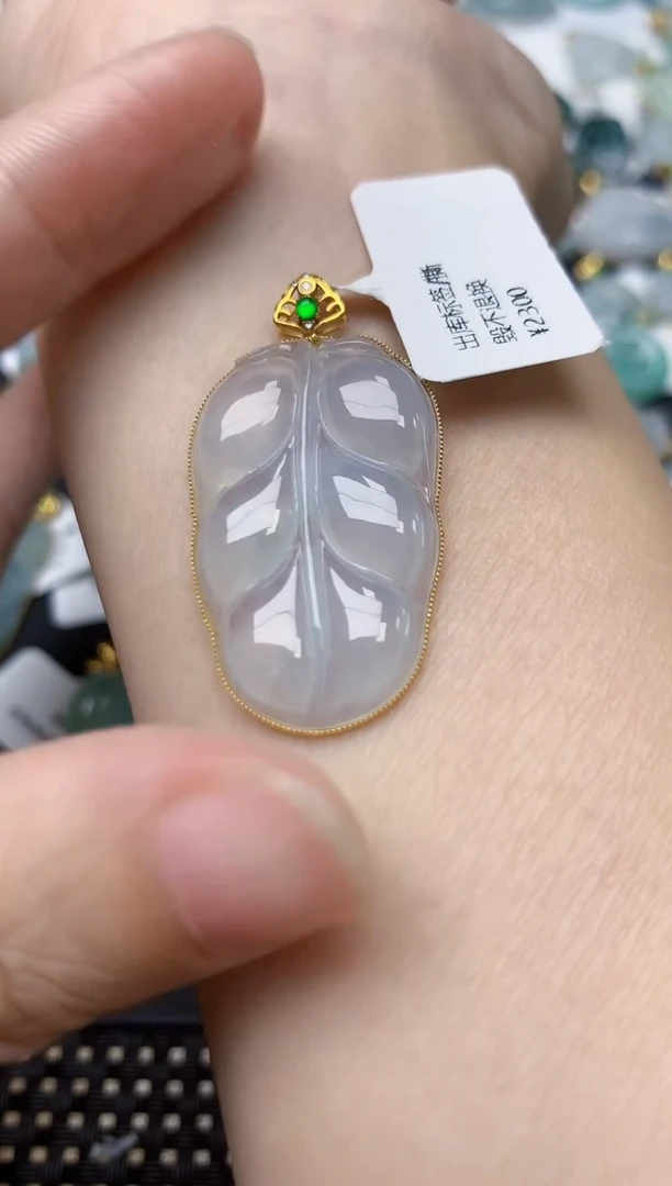 颈饰18K金镶嵌翡翠天然缅甸A货翡翠