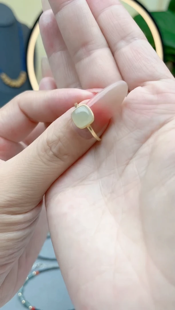 和田玉戒指银S925镶嵌和田玉戒指