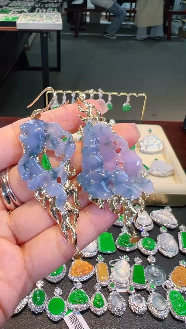 【闪购商品】翡翠耳饰18K金镶嵌翡翠