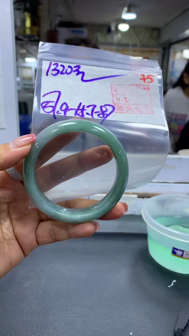 未镶嵌定制翡翠拍一发一 75