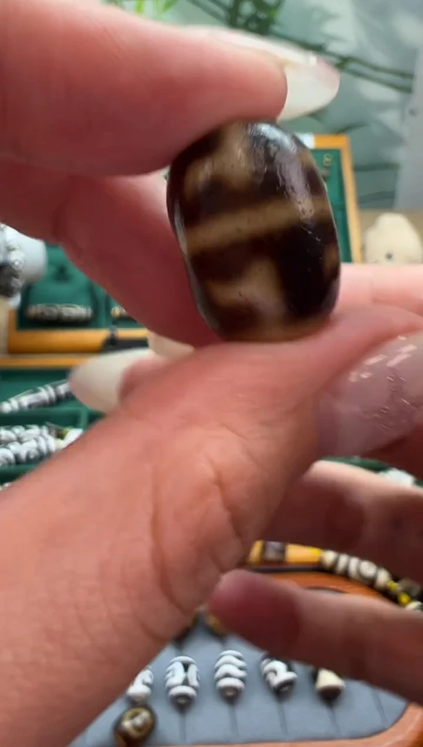 未镶嵌颈饰玛瑙/玉髓（覆膜）70.(微瑕)