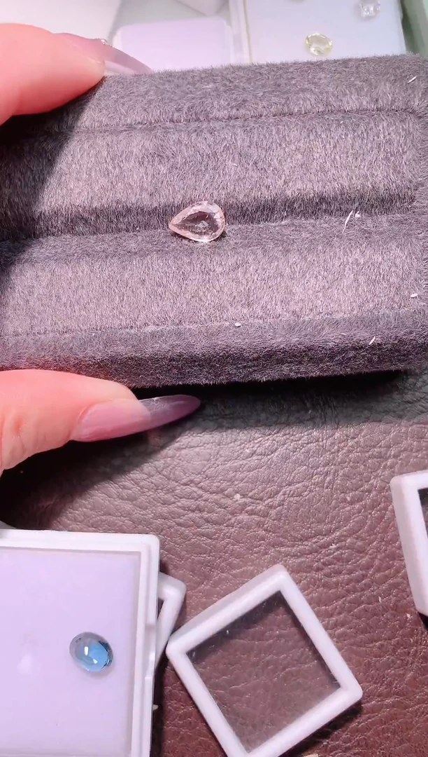 绿柱石（摩根石）裸石2.3ct