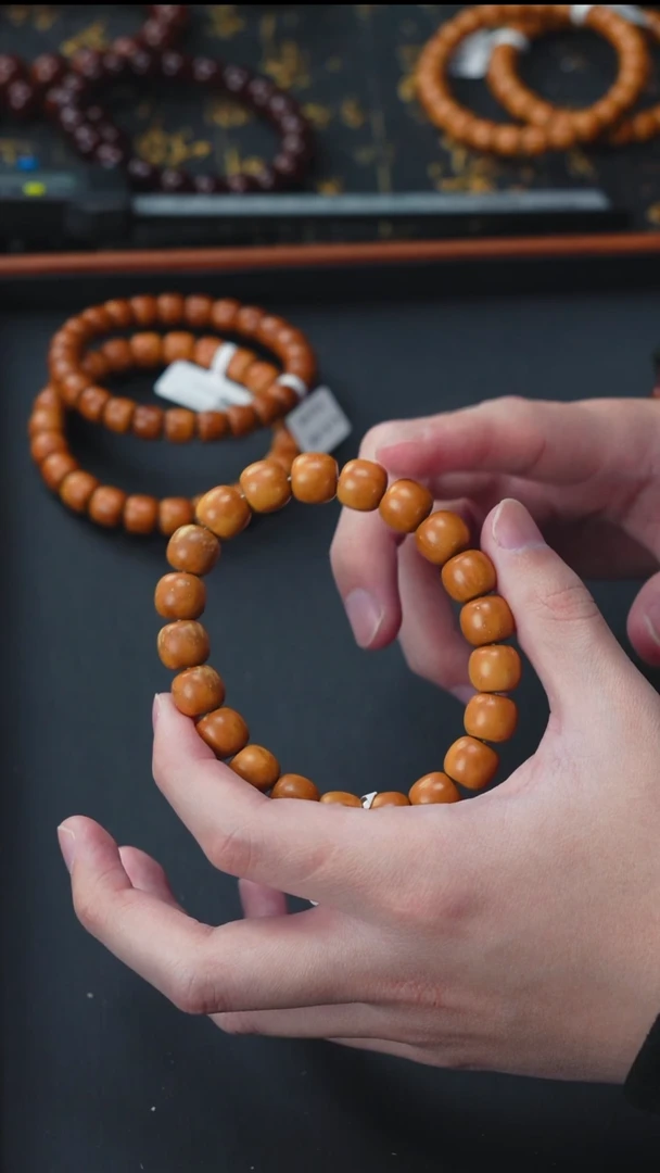 手串紫金鼠实心老型11.5      10922