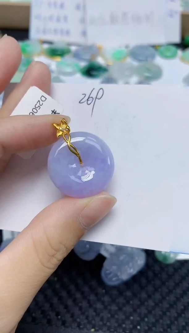 翡翠18K金镶嵌颈饰天然缅甸翡翠A货