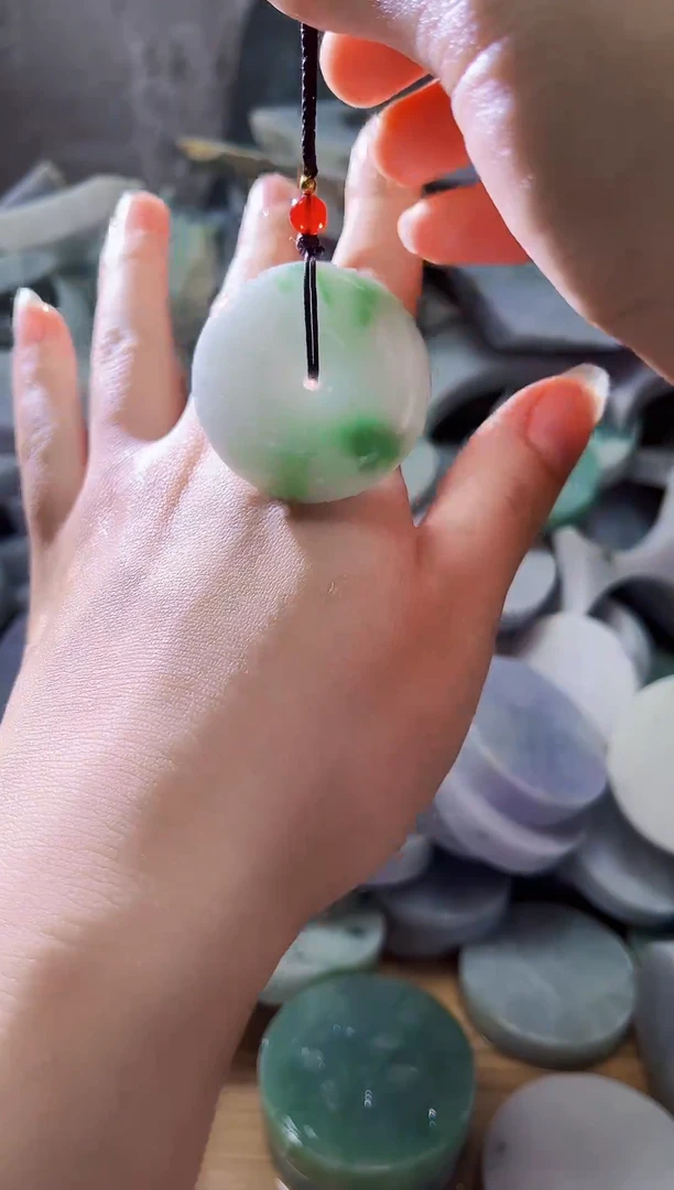 颈饰未镶嵌翡翠天然翡翠A货261