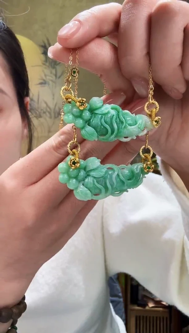 颈饰未镶嵌翡翠多样发其一个