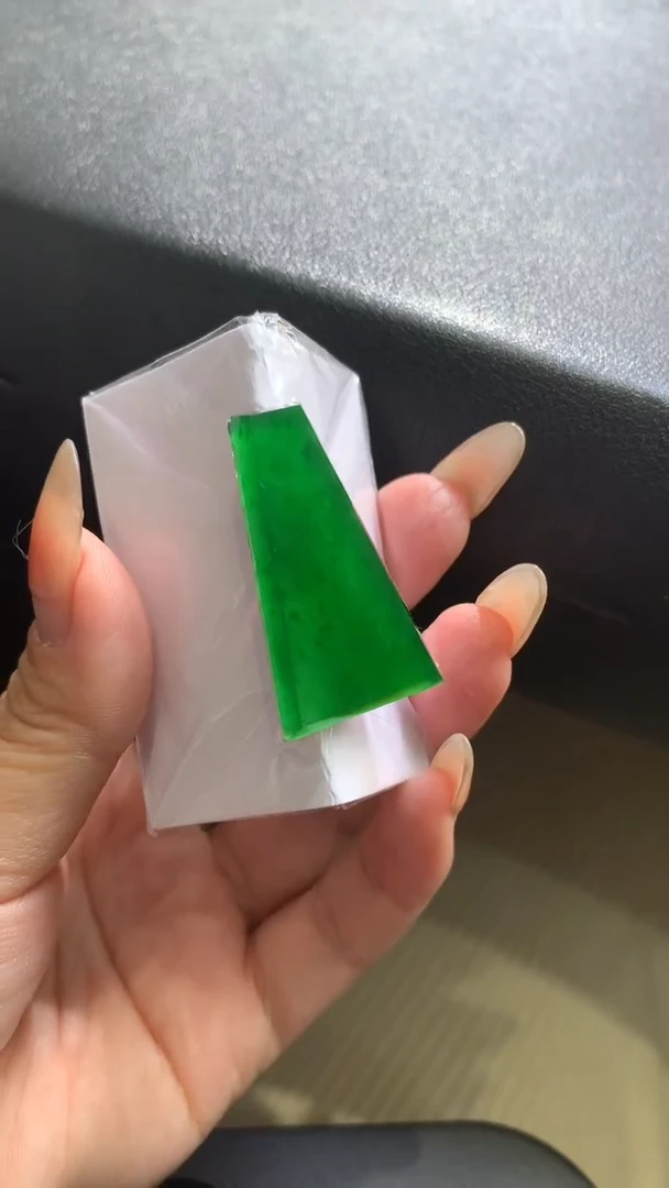 【闪购商品】定制翡翠未镶嵌翡翠