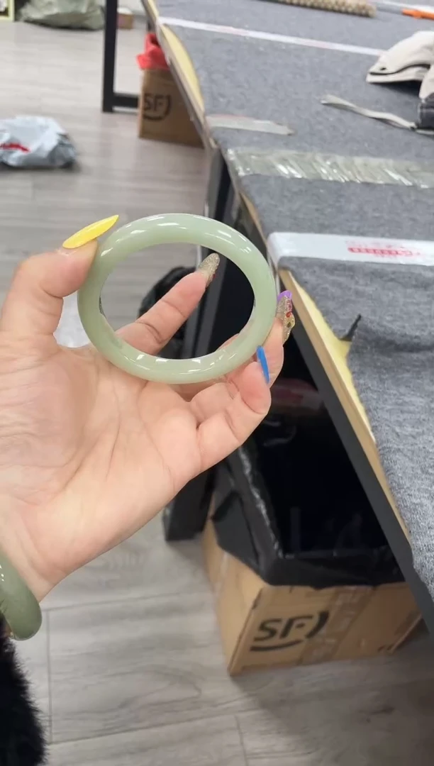 未镶嵌绿密玉镯子密玉（石英质玉）爱你一生