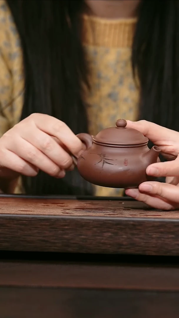 茶壶紫砂宜兴芠茗原矿紫砂   容天