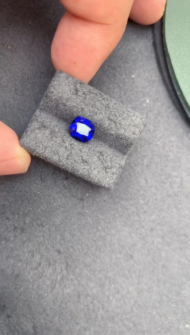 蓝宝石裸石未镶嵌2ct皇家蓝AC