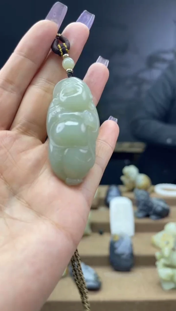 颈饰未镶嵌和田玉1