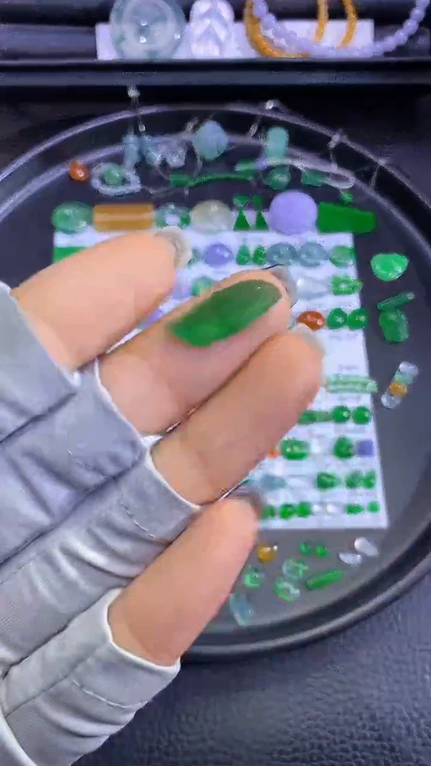 未镶嵌挂件翡翠随行