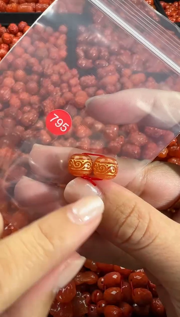 颈饰未镶嵌南红玛瑙1