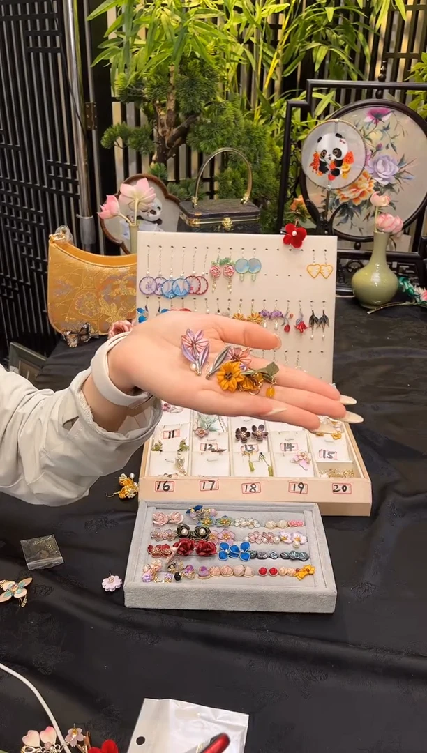 织绣爱**静非遗苏绣饰品