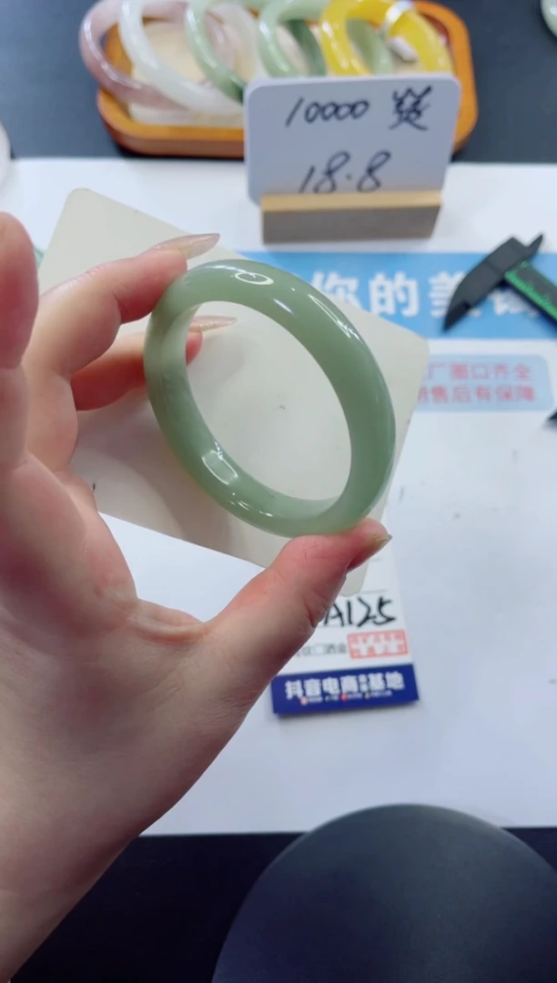 未镶嵌手镯石英质玉多样性发货A125
