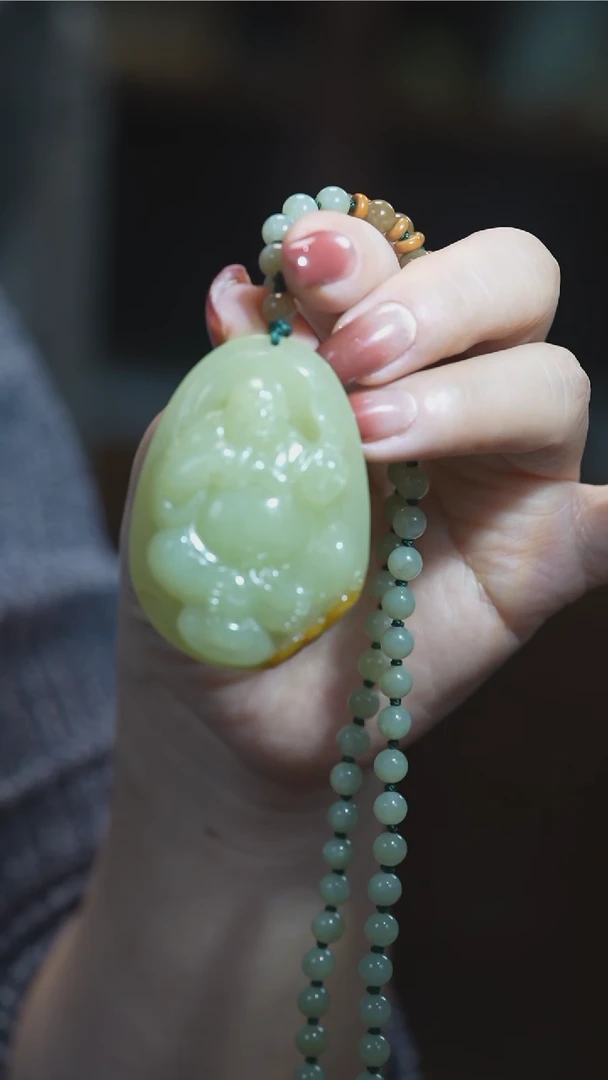 颈饰未镶嵌和田玉佛公