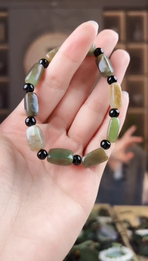 颈饰未镶嵌和田玉拍一发一，多样性发货