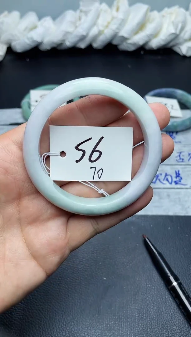 未镶嵌手镯翡翠70