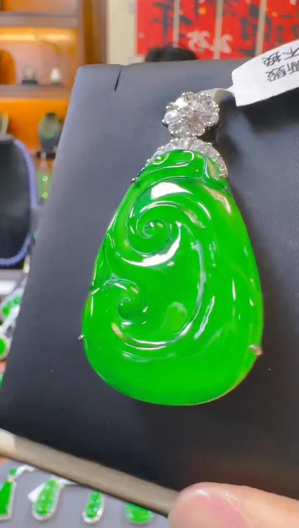 吊坠(赠链)银S925镶嵌翡翠天然A货翡翠