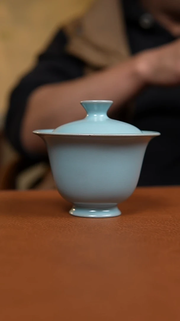 瓷片范古宋臻纯手工两才元宝盖碗大瑕