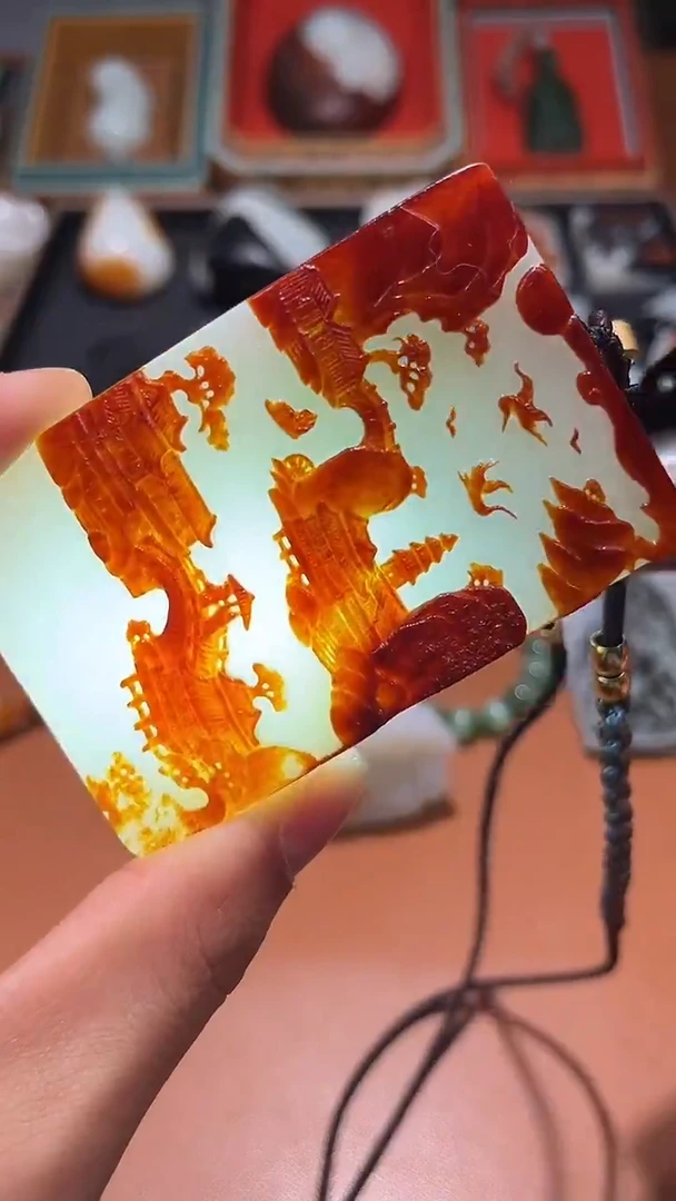 未镶嵌和田玉把件旭****。和田玉