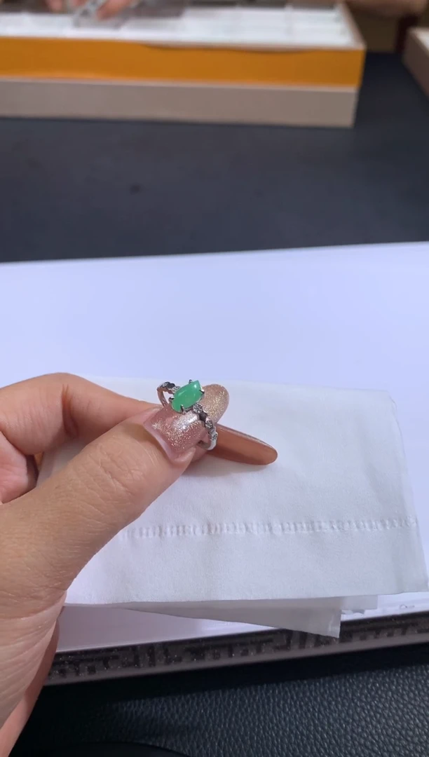 【闪购商品】翡翠戒指银S925镶嵌翡翠