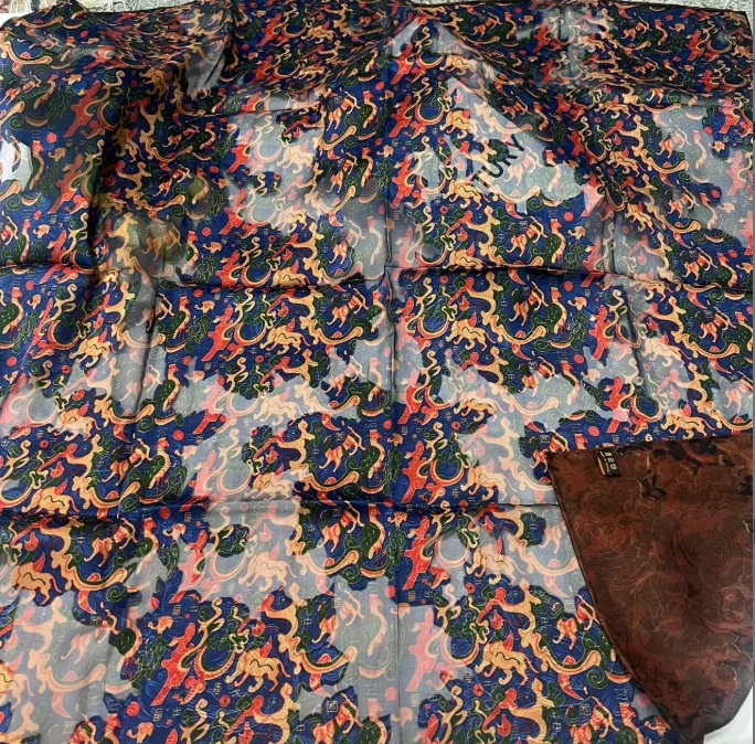 110剪花香云纱方巾-彩兽群集 105cm丝巾 015