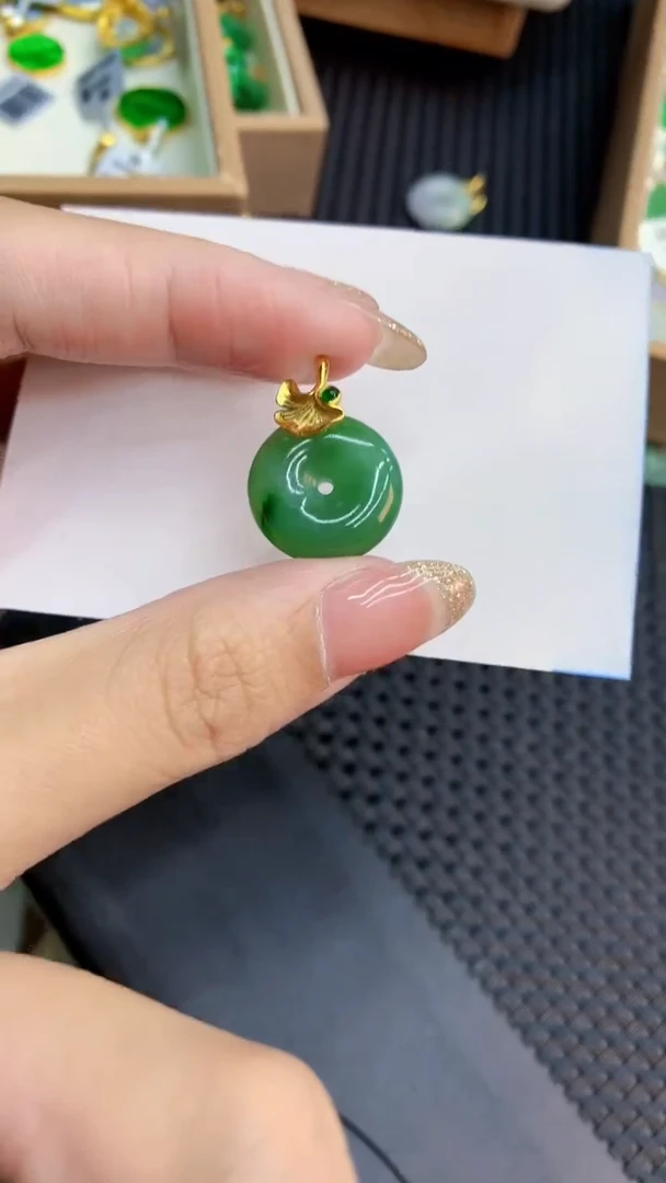 翡翠银S925镶嵌颈饰 8