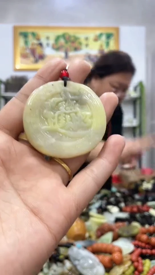 未镶嵌蛇纹石玉挂件