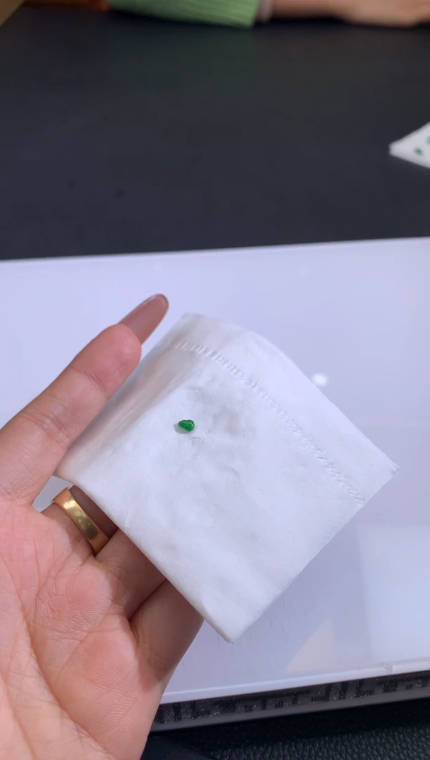 【闪购商品】定制翡翠未镶嵌翡翠