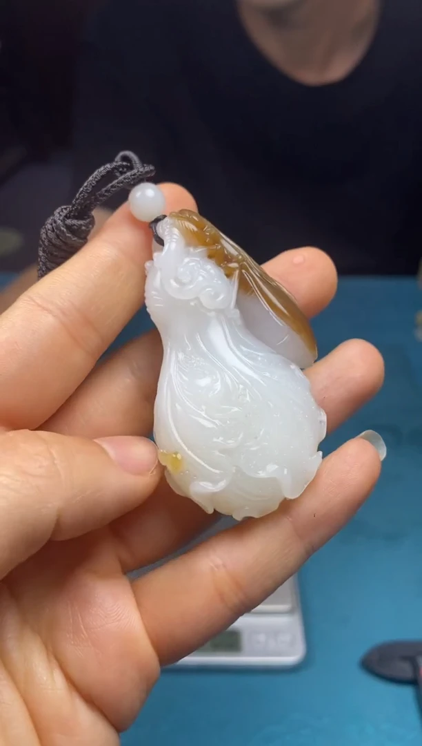 和田玉未镶嵌颈饰1