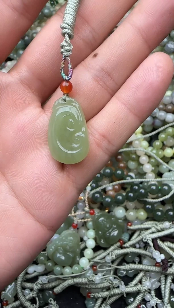 颈饰未镶嵌和田玉拍一发一